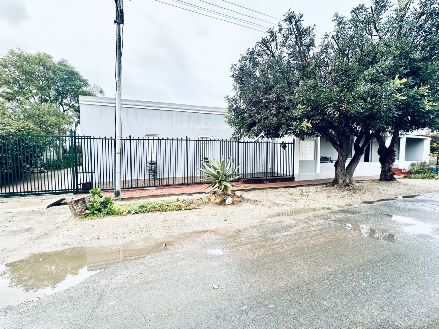 3 Bedroom Property for Sale in Porterville Western Cape